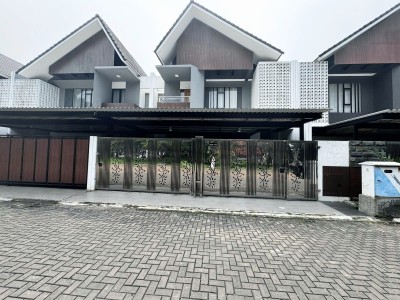 Rumah mewah siap huni di Metland Menteng Jakarta Timur-0
