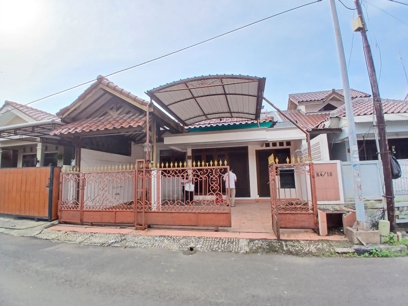 Rumah rapih siap huni 1 lantai di Metland menteng, Jakarta Timur-0