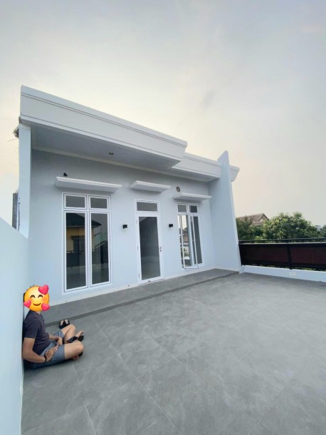 Rumah Semi Furnish, full renov rumah seperti baru di Metland Menteng Jakarta Timur-5