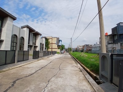 Di Jual Rumah di Grand Residence City-11