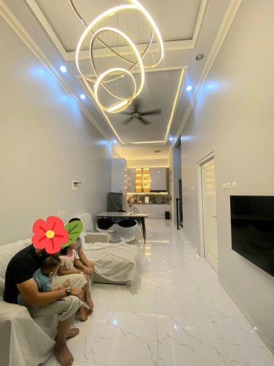 For Sale :  Rumah semi Furnish, Full Renov seperti baru di Metland Menteng, Jakarta Timur-2