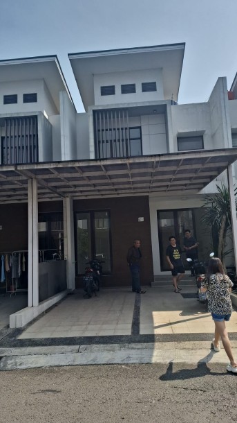 Di sewakan  Rumah Cluster Shinano Ukuran 6x15  tipe mezzanine-0