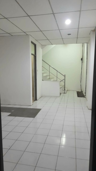 Disewakan Ruko, Cocok untuk Kantor / Usaha / gudang-6