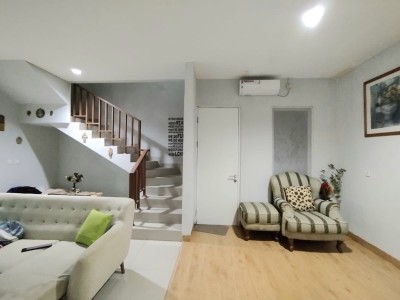 Dijual Rumah siap huni Semi Furnish, Full Renov, di Cluster Yarra, Jakarta Garden City, Jakarta Timur-8