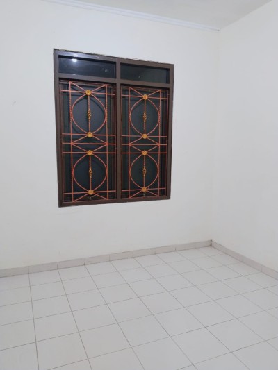 DISEWA RUMAH DI CLUSTER TAMAN TJIKINI METLAND MENTENG - CAKUNG-4
