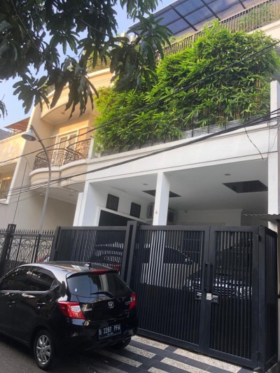 DIJUAL RUMAH DI KELAPA GADING INDAH